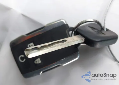 2015 Chevrolet Silverado 1500 2Lz из США, поврежденный, VIN 3GCUKSEJ4FG458900